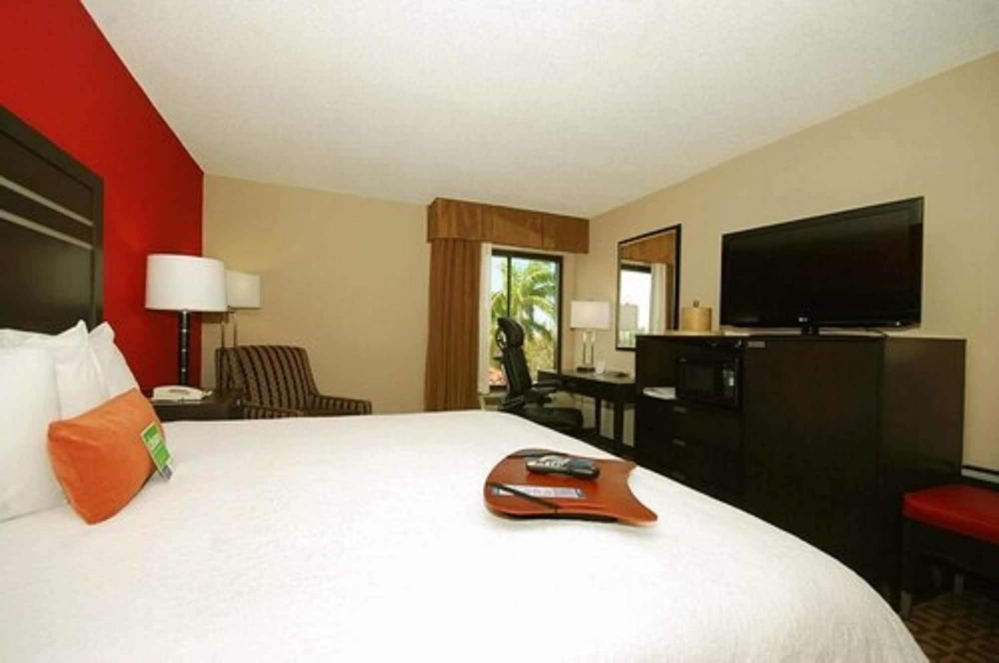 Hampton Inn Fort Myers-Airport & I-75 Zewnętrze zdjęcie