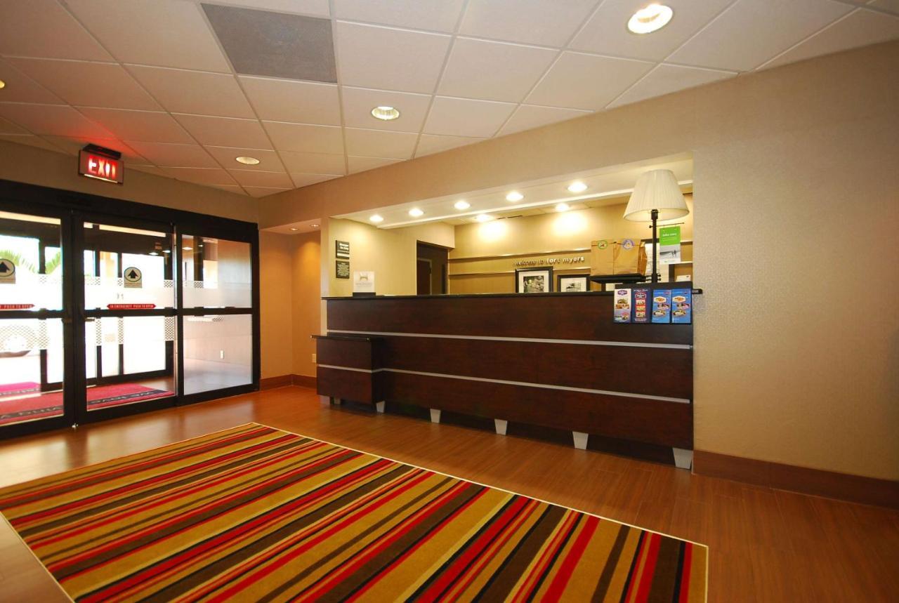 Hampton Inn Fort Myers-Airport & I-75 Zewnętrze zdjęcie