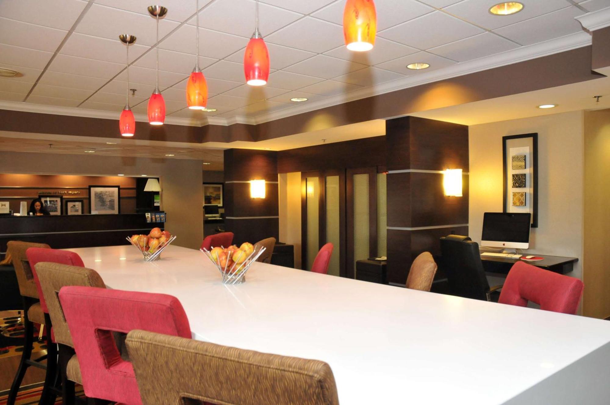 Hampton Inn Fort Myers-Airport & I-75 Restauracja zdjęcie