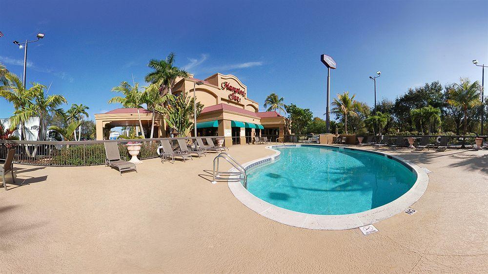 Hampton Inn Fort Myers-Airport & I-75 Zewnętrze zdjęcie